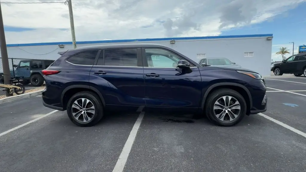 2023 Toyota Highlander - $38,980