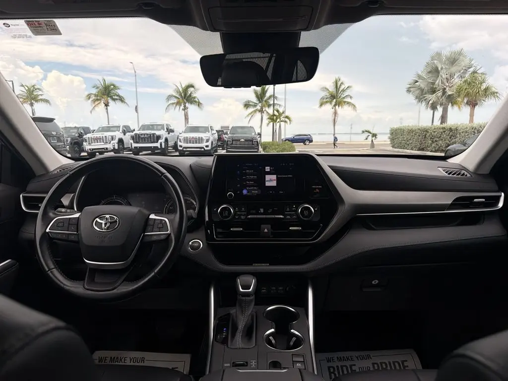 2023 Toyota Highlander - $38,980