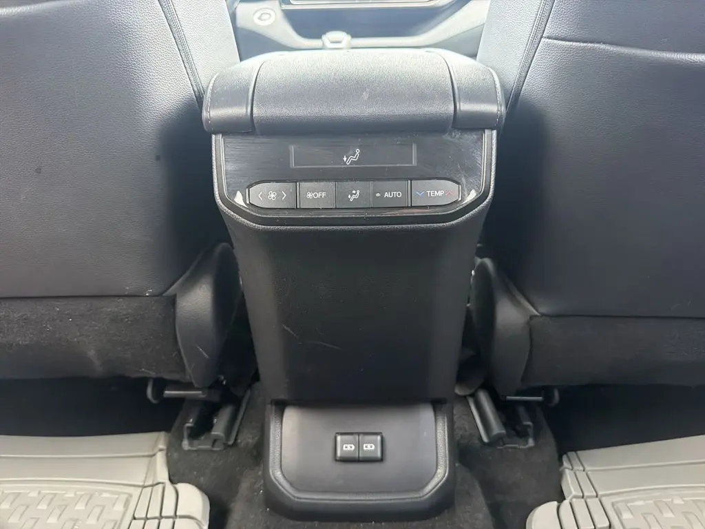 2023 Toyota Highlander - $38,980