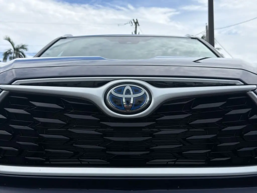 2023 Toyota Highlander - $38,980
