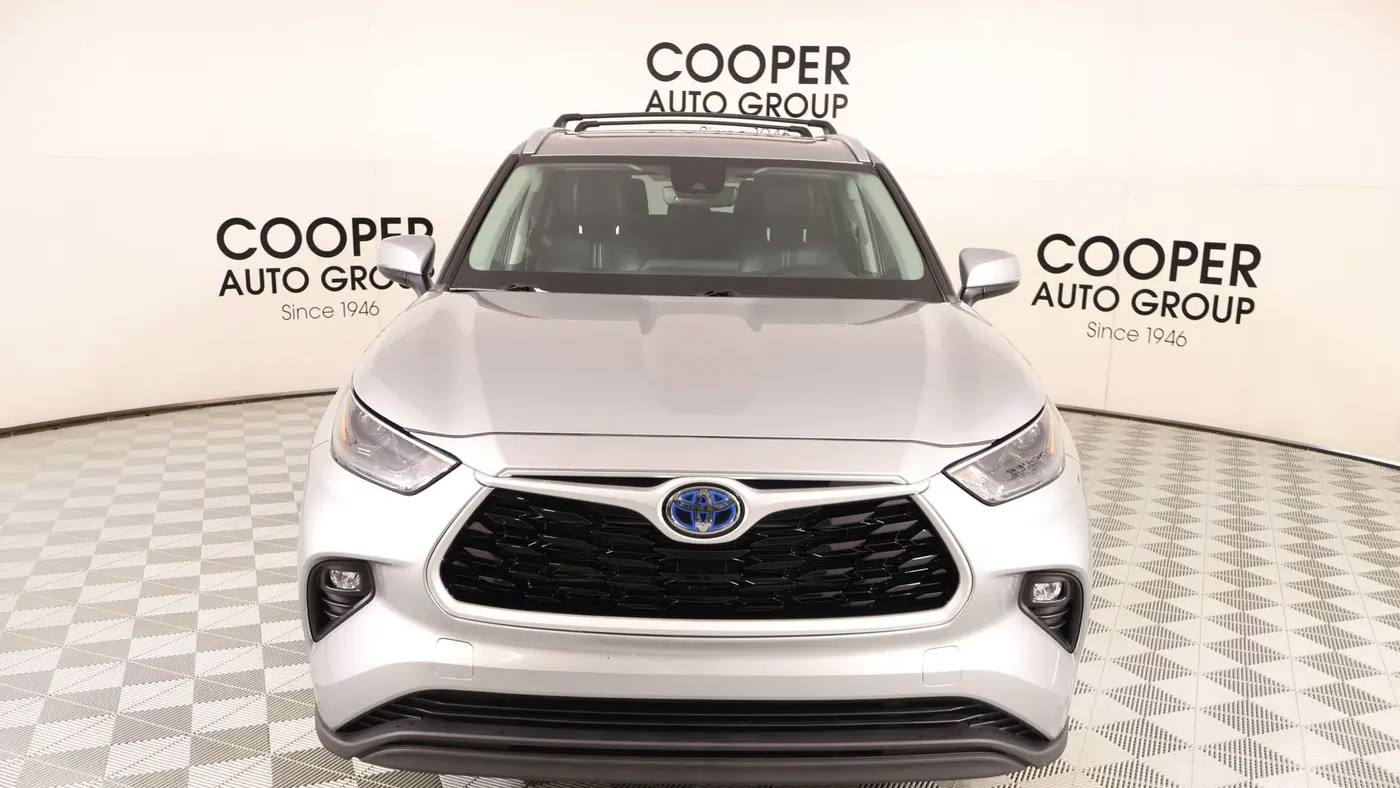 2023 Toyota Highlander Hybrid XLE