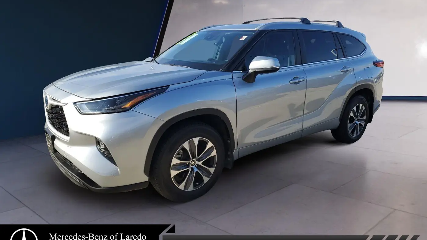 Preowned 2023 Toyota Highlander Hybrid XLE for Sale