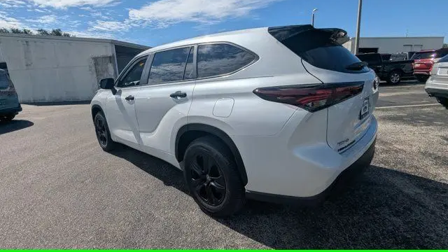 2024 Toyota Highlander Hybrid XLE