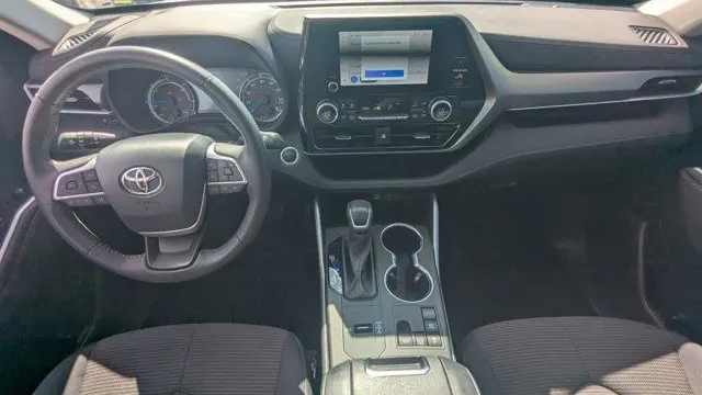 2024 Toyota Highlander Hybrid XLE