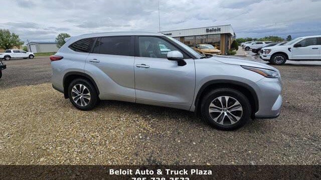 2023 Toyota Highlander Hybrid XLE
