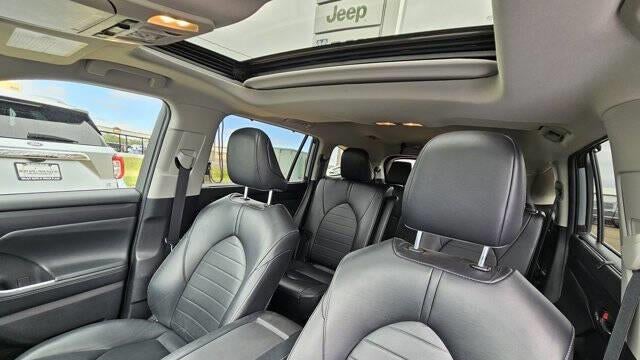 2023 Toyota Highlander Hybrid XLE