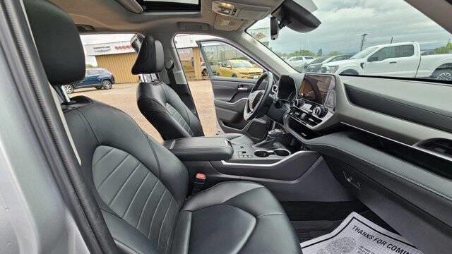 2023 Toyota Highlander Hybrid XLE