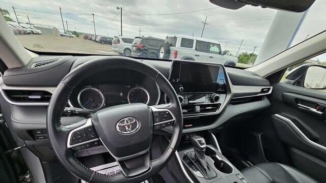 2023 Toyota Highlander Hybrid XLE
