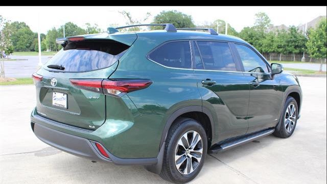 2025 Toyota Highlander Hybrid XLE