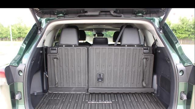 2025 Toyota Highlander Hybrid XLE