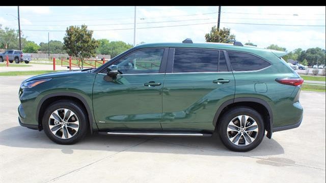 2025 Toyota Highlander Hybrid XLE