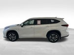 2024 Highlander Hybrid Thumbnail 7