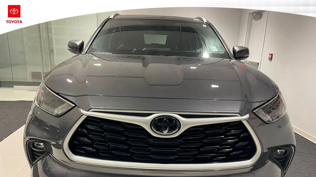 2025 Toyota Highlander Hybrid XLE
