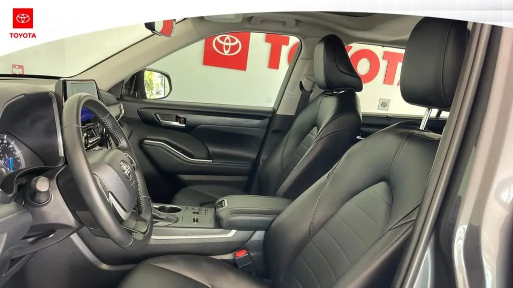 2025 Toyota Highlander Hybrid XLE