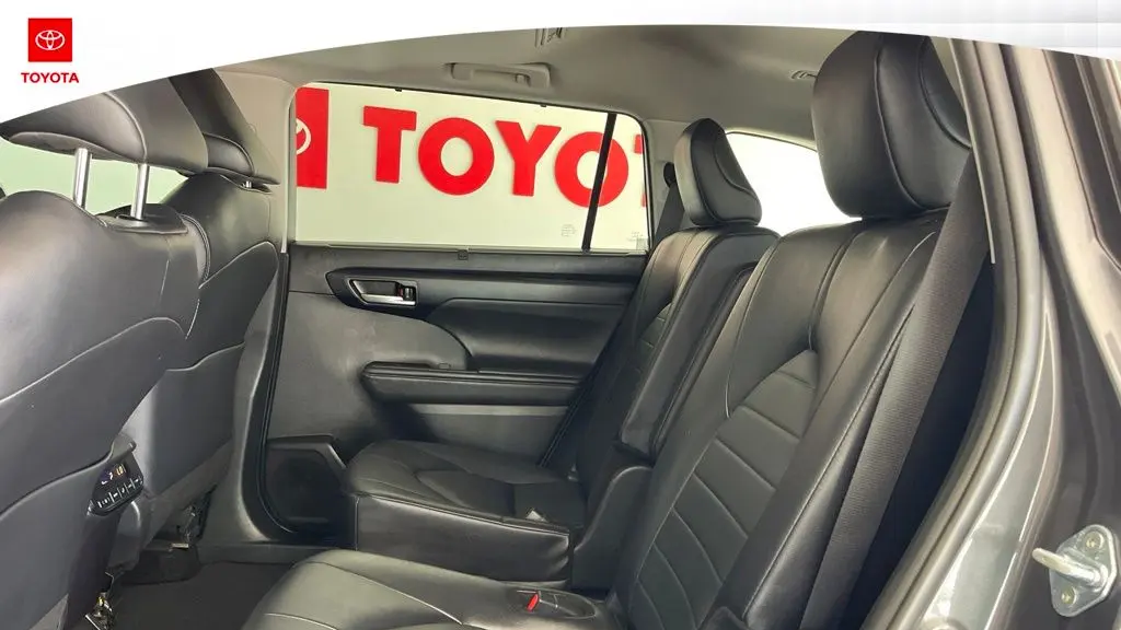 2025 Toyota Highlander Hybrid XLE