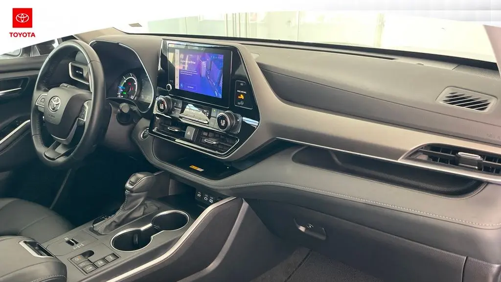 2025 Toyota Highlander Hybrid XLE