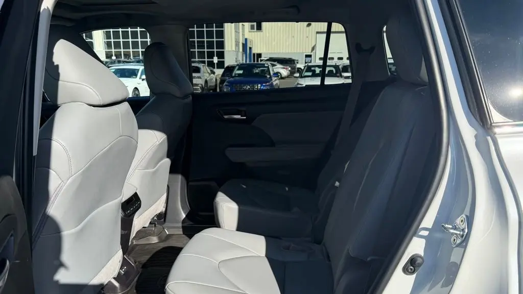 2026 Toyota Highlander Hybrid XLE