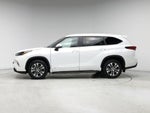 2023 Highlander Hybrid Thumbnail 3