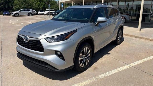 Preowned 2023 Toyota Highlander Hybrid XLE for Sale