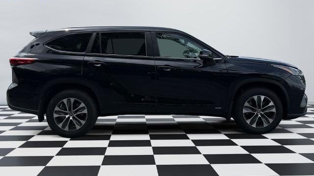 2023 Toyota Highlander Hybrid XLE