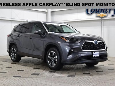 2024 Toyota Highlander Hybrid AWD XLE 4DR SUV