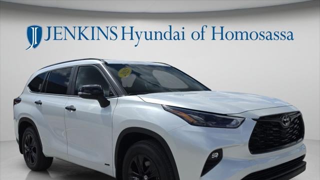 2025 Toyota Highlander Hybrid XLE Nightshade