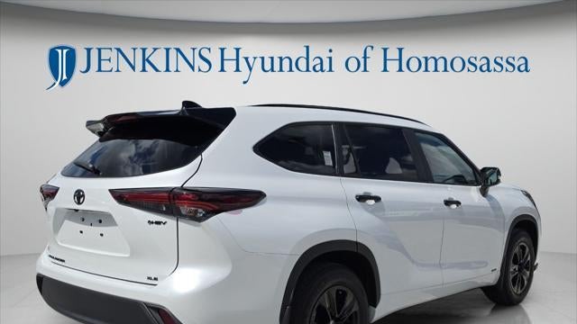 2025 Toyota Highlander Hybrid XLE Nightshade