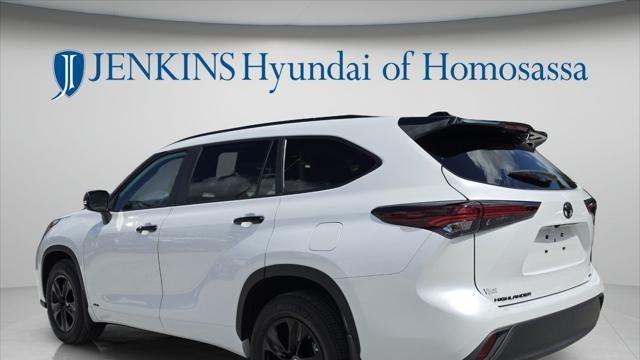 2025 Toyota Highlander Hybrid XLE Nightshade