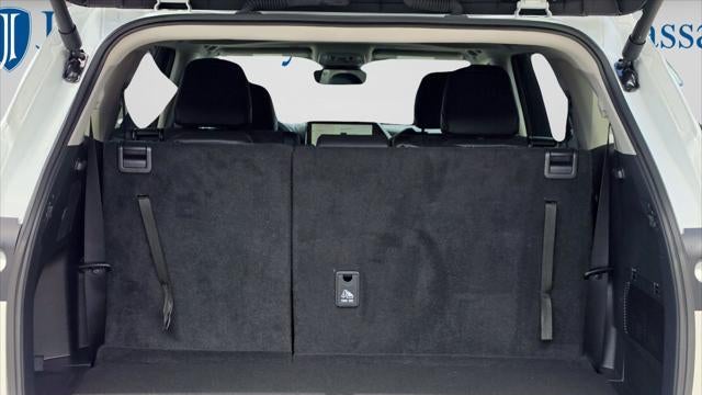 2025 Toyota Highlander Hybrid XLE Nightshade