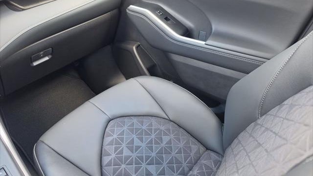 2025 Toyota Highlander Hybrid XLE Nightshade