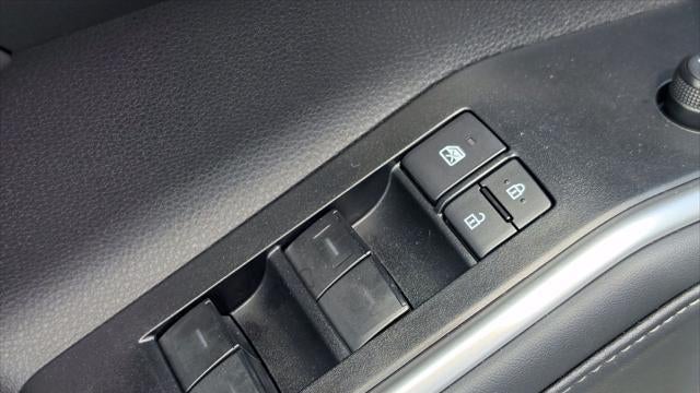 2025 Toyota Highlander Hybrid XLE Nightshade