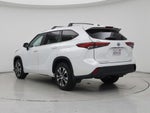 2023 Highlander Hybrid Thumbnail 2