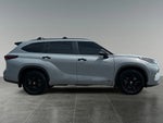 2024 Highlander Hybrid Thumbnail 8