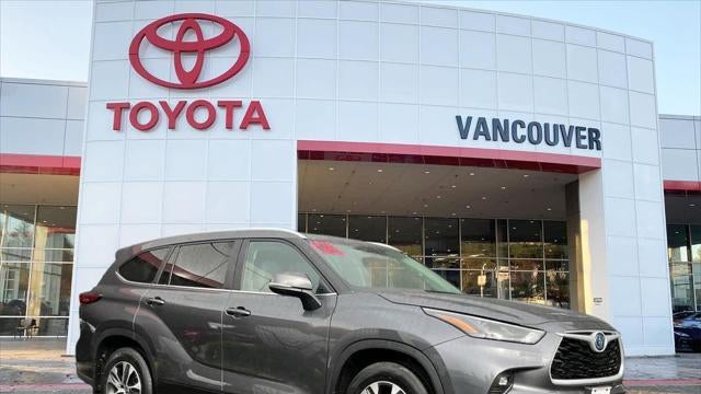 Preowned 2023 Toyota Highlander Hybrid XLE for Sale