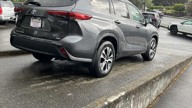 2023 Toyota Highlander Hybrid XLE