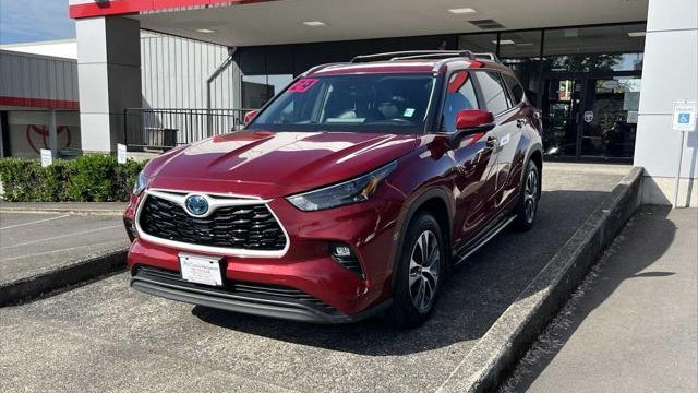 2024 Toyota Highlander Hybrid XLE