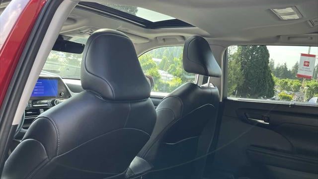 2024 Toyota Highlander Hybrid XLE