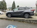 2023 Highlander Hybrid Thumbnail 3