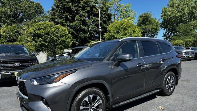 2023 Toyota Highlander Hybrid XLE