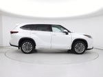 2025 Highlander Hybrid Thumbnail 7