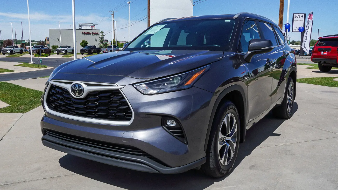 2025 Toyota Highlander Hybrid XLE