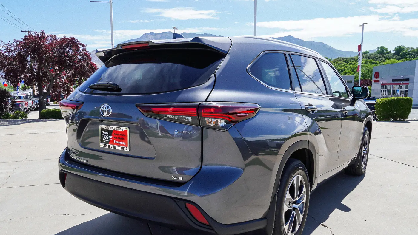 2025 Toyota Highlander Hybrid XLE