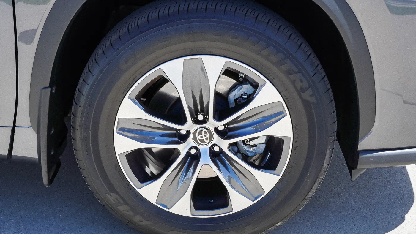 2025 Toyota Highlander Hybrid XLE