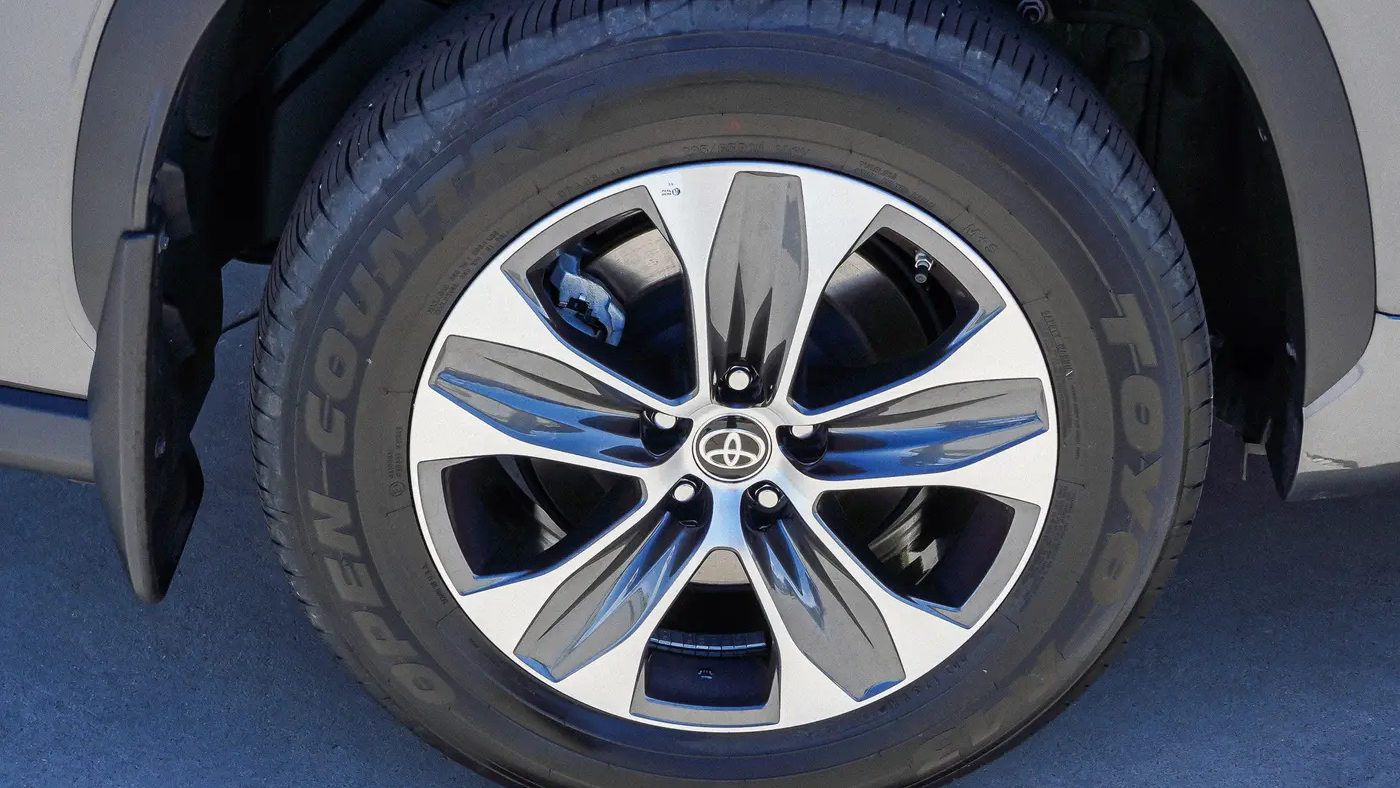 2025 Toyota Highlander Hybrid XLE