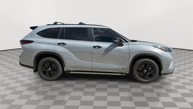 2025 Toyota Highlander Hybrid XLE