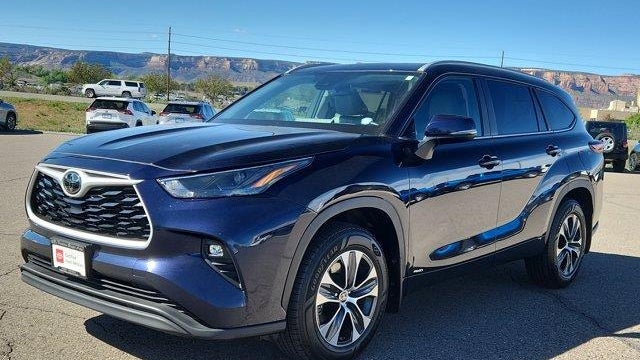 2025 Toyota Highlander Hybrid XLE