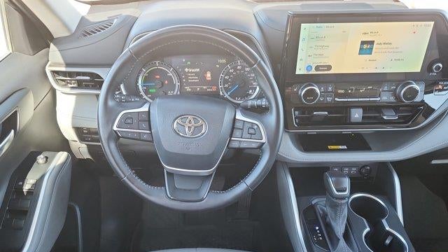 2025 Toyota Highlander Hybrid XLE