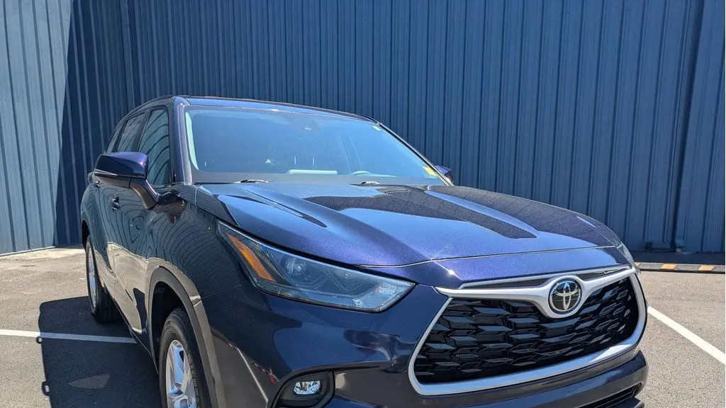 2025 Toyota Highlander LE