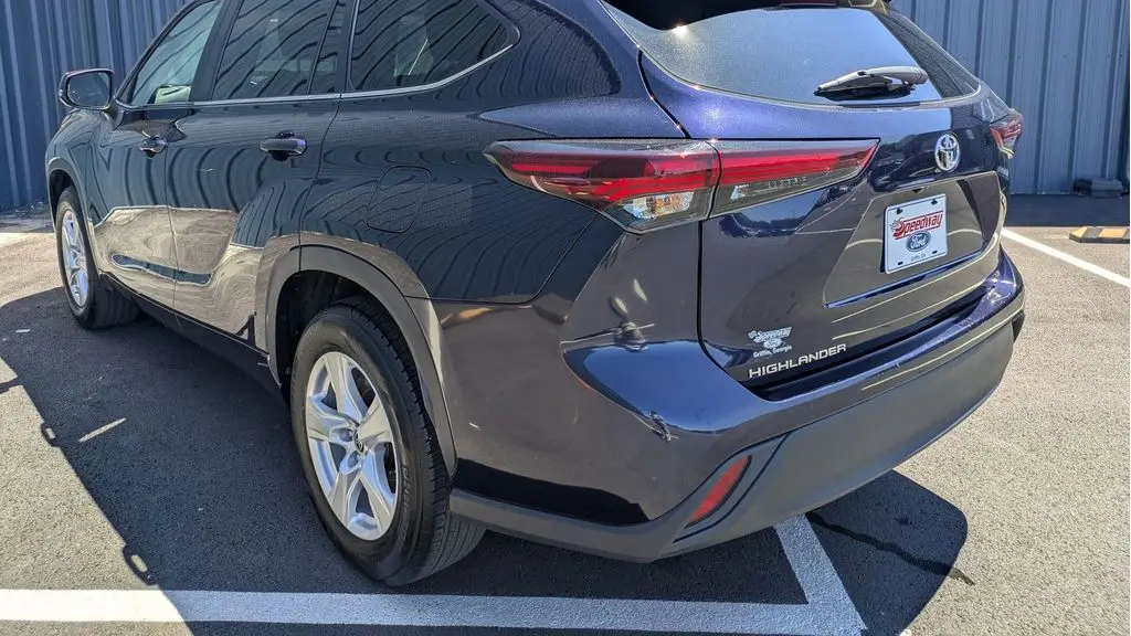2025 Toyota Highlander LE