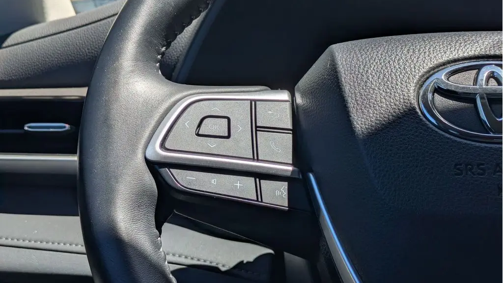 2025 Toyota Highlander LE